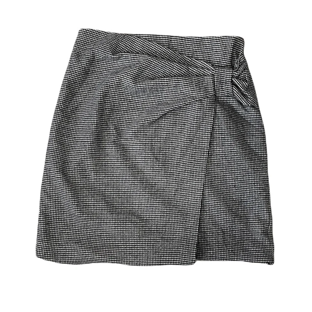 Club Monaco | Black and White Houndstooth Faux Wrap High Waist Mini Skirt 0